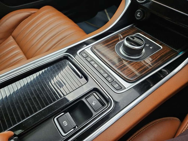 Second-hand 2017 Jaguar XF 2.0 Diesel Portfolio for sale in Mumbai-18