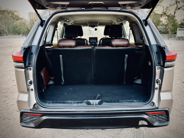 Second-hand 2025 Toyota Innova Hycross GX 7STR for sale in New Delhi-11