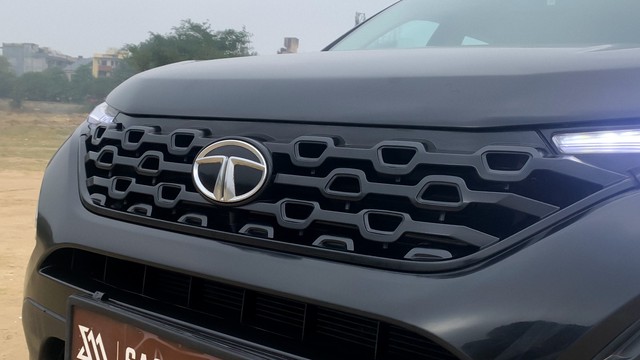 Second-hand 2022 Tata Harrier XTA Plus AT BSVI for sale in New Delhi-37