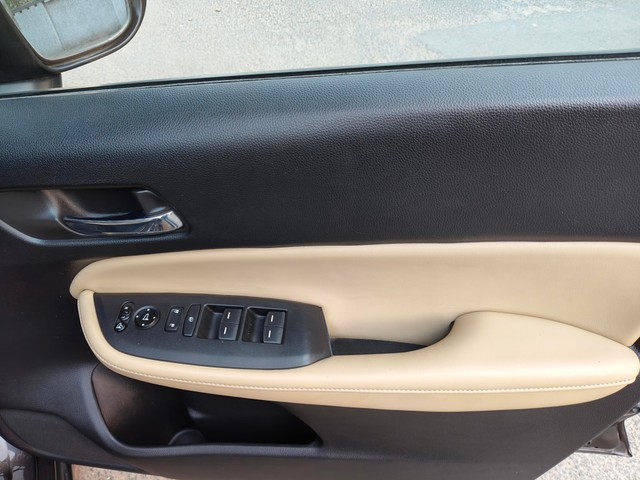 Second-hand 2021 Honda City ZX MT for sale in Kolkata-12