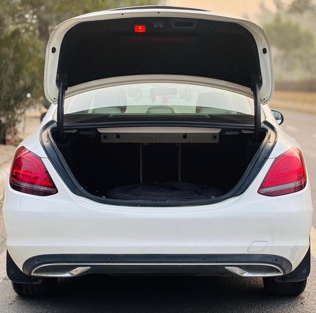 Second-hand 2019 Mercedes-Benz C-Class Progressive C 200 for sale in New Delhi-4