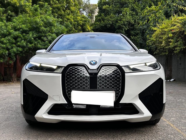 Second-hand 2024 BMW iX xDrive40 for sale in New Delhi-11