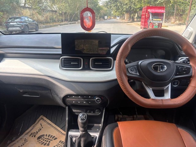 Second-hand 2024 Tata Punch Accomplished Plus CNG for sale in New Delhi-12