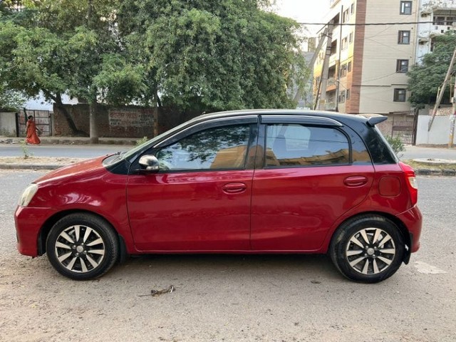 Second-hand 2018 Toyota Etios Liva 1.2 V for sale in New Delhi-3