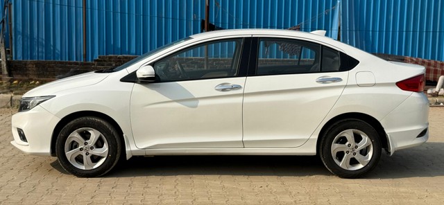 Second-hand 2017 Honda City i VTEC V for sale in Dehradun-4