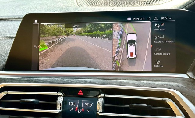 Second-hand 2022 BMW X7 xDrive30d DPE Signature for sale in New Delhi-17