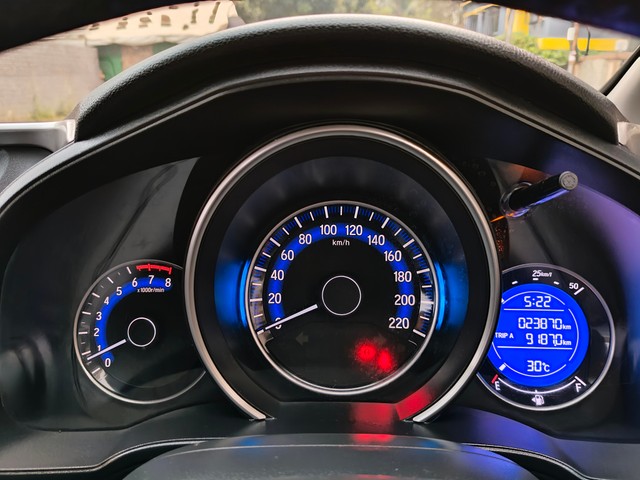 Second-hand 2019 Honda WR-V i-VTEC VX for sale in Kolkata-24