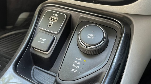 Second-hand 2018 Jeep Compass 2.0 Limited 4X4 for sale in New Delhi-17