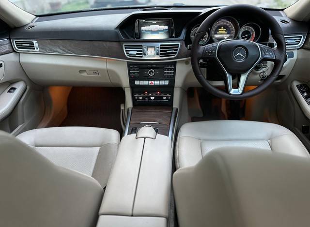 Second-hand 2016 Mercedes-Benz E-Class E 200 CGI for sale in New Delhi-3