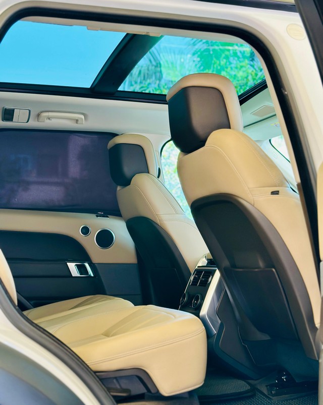 Second-hand 2021 Land Rover Range Rover Sport 2.0 Petrol SE for sale in New Delhi-10