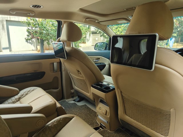 Kia Carnival Limousine Plus Second-hand 2022 Kia Carnival Limousine Plus for sale in Hyderabad-13