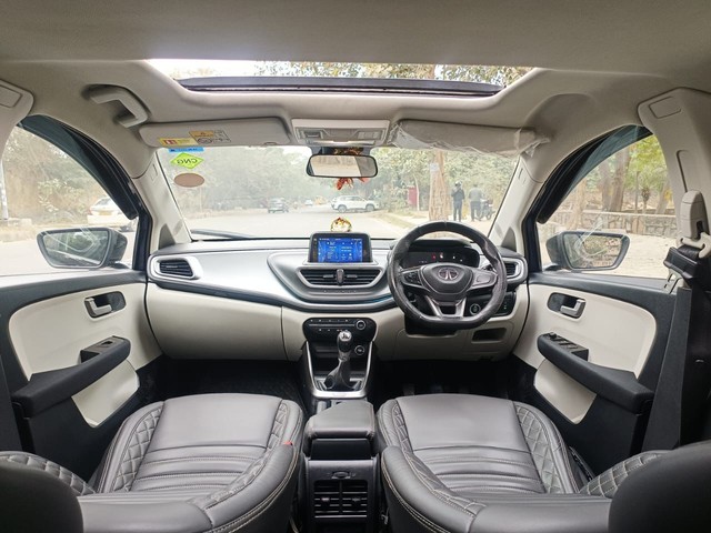 Second-hand 2023 Tata Altroz XZ Plus S CNG for sale in New Delhi-15