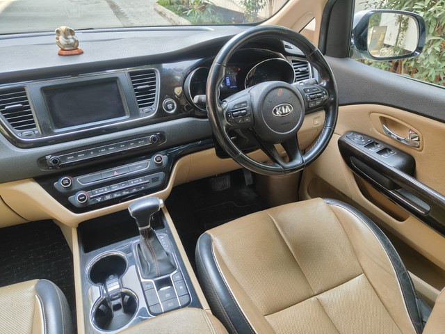 Second-hand 2020 Kia Carnival Limousine for sale in Hyderabad-10