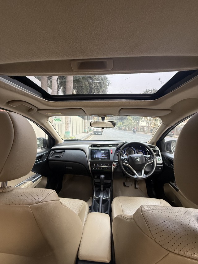 Second-hand 2014 Honda City i VTEC CVT VX for sale in Surat-6