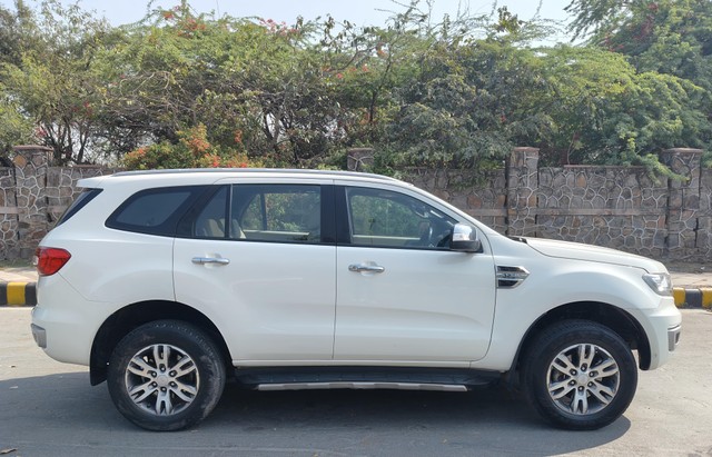 Second-hand 2017 Ford Endeavour 3.2 Titanium AT 4X4 for sale in New Delhi-1