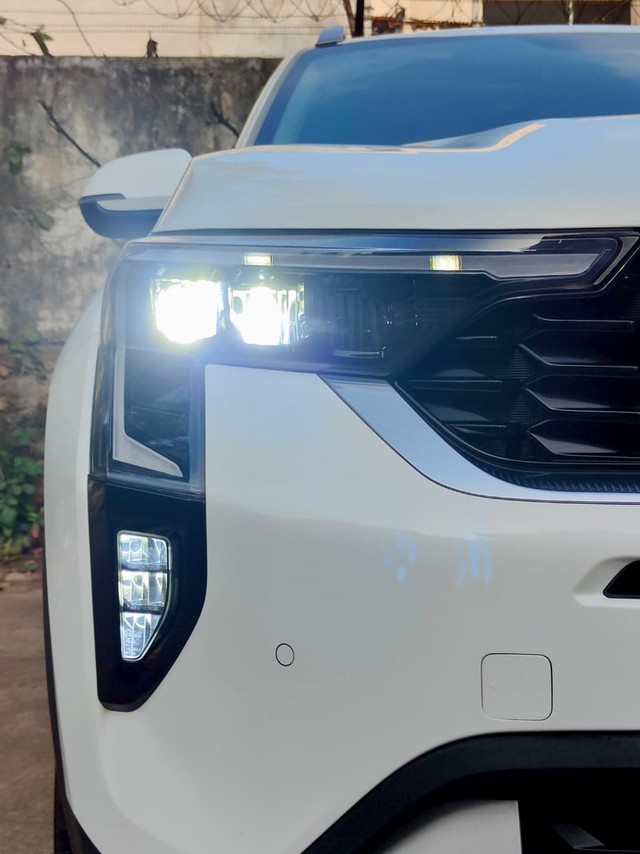 Second-hand 2024 Kia Sonet HTX Diesel AT for sale in New Delhi-9