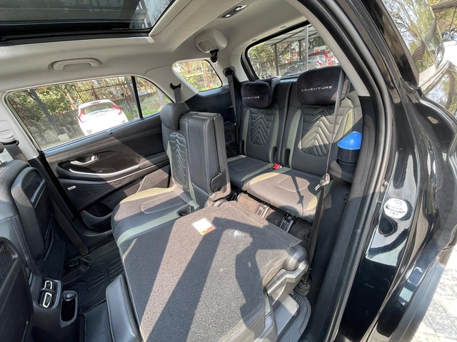 Second-hand 2023 Hyundai Alcazar Platinum AE 7Str Diesel for sale in Indore-10