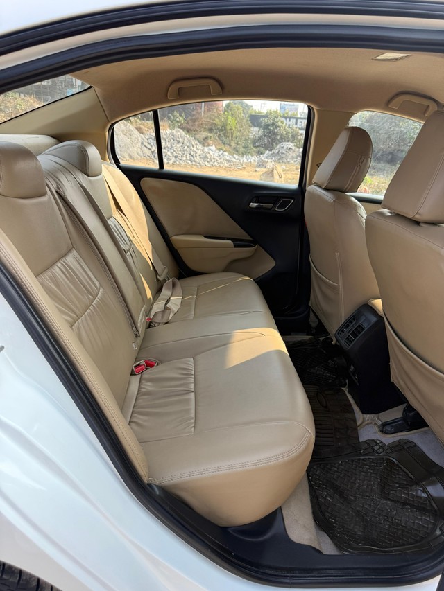 Second-hand 2017 Honda City i VTEC V for sale in Dehradun-12