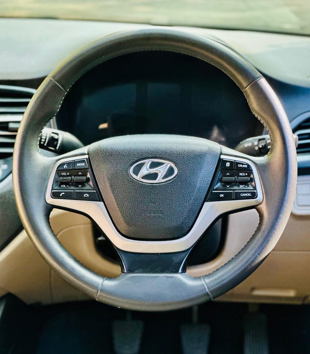 Second-hand 2022 Hyundai Verna SX for sale in New Delhi-14