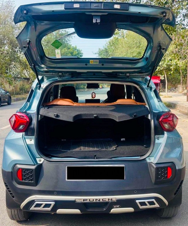 Second-hand 2024 Tata Punch Accomplished Plus CNG for sale in New Delhi-13