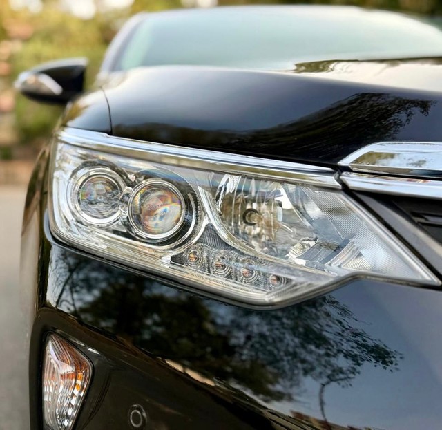 Second-hand 2017 Toyota Camry 2.5 Hybrid for sale in New Delhi-9