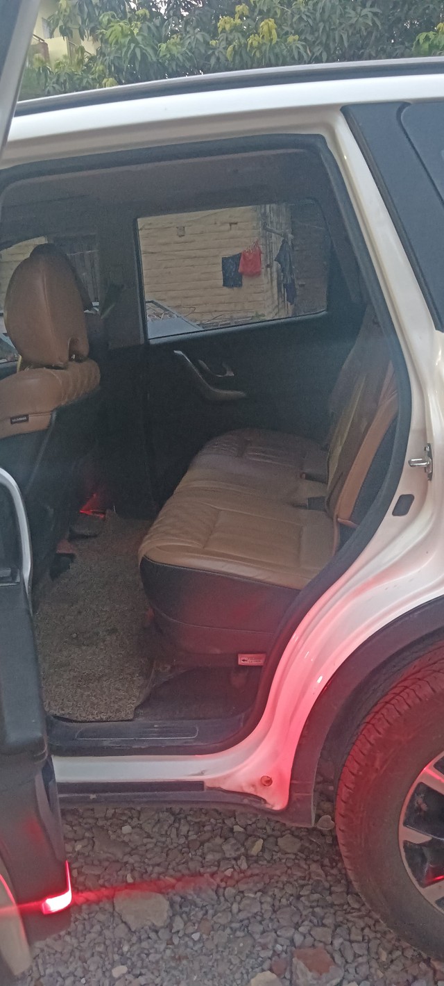 Second-hand 2021 Mahindra XUV500 W11 Option for sale in Patna-5