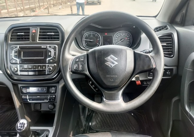 Second-hand 2016 Maruti Vitara Brezza ZDi for sale in Thane-10