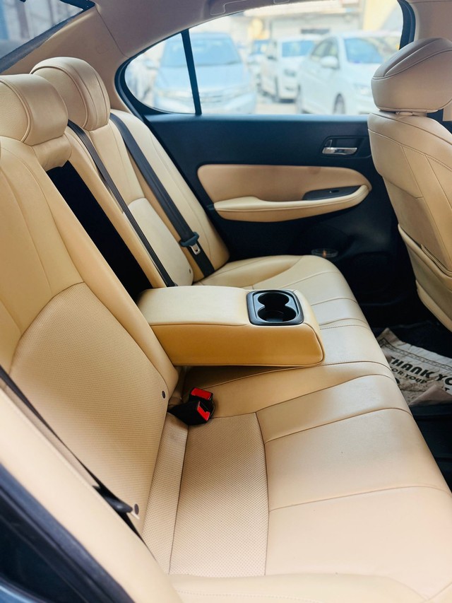 Honda City ZX CVT Second-hand 2023 Honda City ZX CVT for sale in Mira Road-11