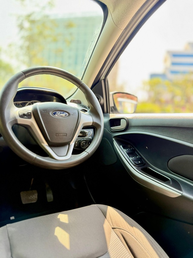 Second-hand 2016 Ford Figo 1.5P Titanium AT for sale in Surat-8