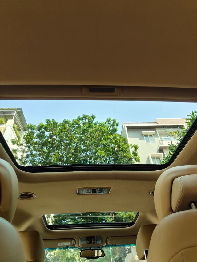 Kia Carnival Limousine Plus Second-hand 2022 Kia Carnival Limousine Plus for sale in Hyderabad-7