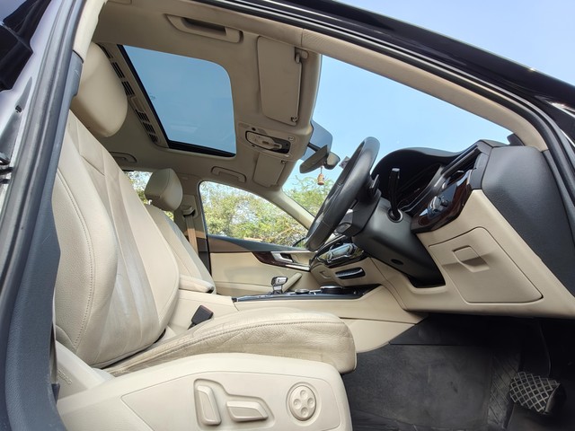 Second-hand 2017 Audi A4 35 TDI Technology for sale in New Delhi-16