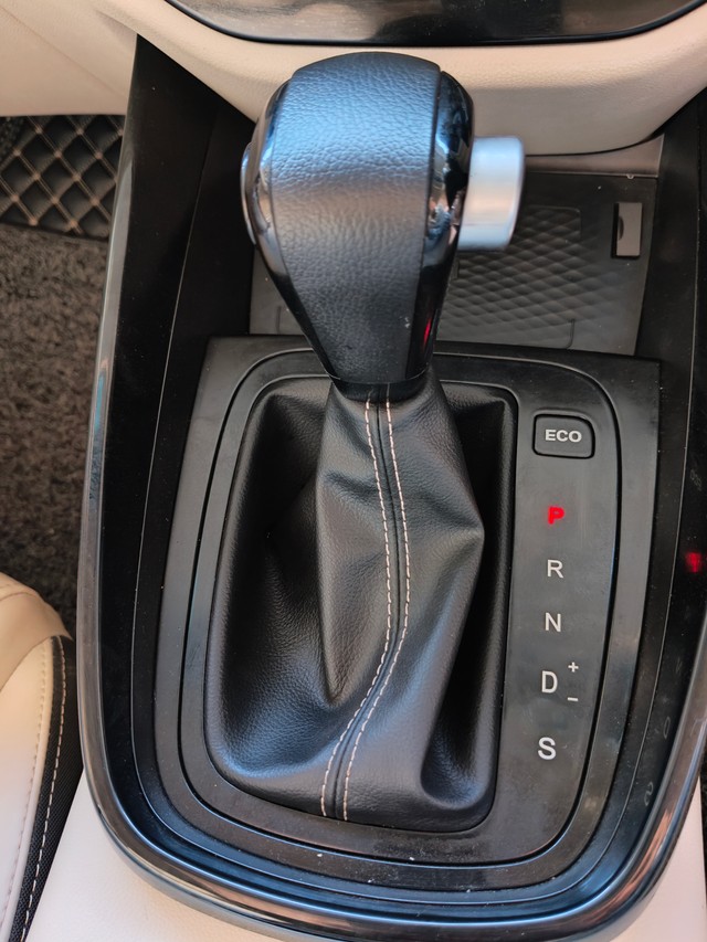 Second-hand 2021 MG Hector Sharp AT BSIV for sale in Bangalore-20