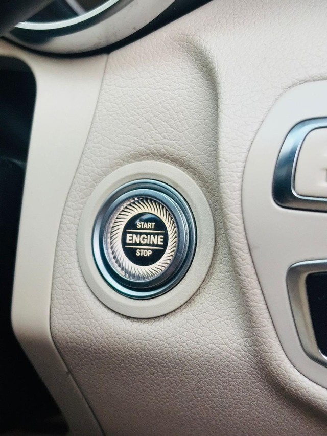 Second-hand 2019 Mercedes-Benz C-Class Progressive C 200 for sale in New Delhi-10