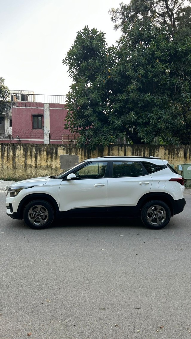 Second-hand 2022 Kia Seltos HTK Plus G for sale in New Delhi-9