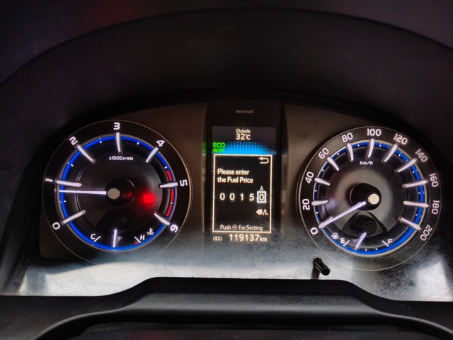 Second-hand 2016 Toyota Innova Crysta 2.4 VX MT 8S BSIV for sale in Kolkata-11