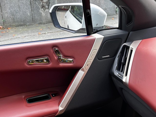 Second-hand 2024 BMW iX xDrive40 for sale in New Delhi-14