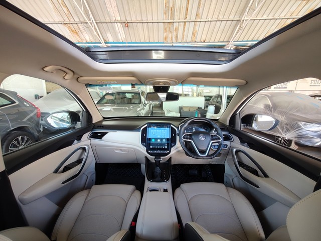 Second-hand 2021 MG Hector Sharp CVT for sale in Bangalore-12