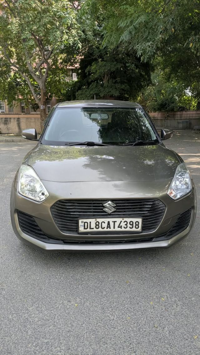 Maruti Suzuki Swift AMT वीएक्सआई Second-hand 2018 Maruti Suzuki Swift AMT वीएक्सआई for sale in New Delhi