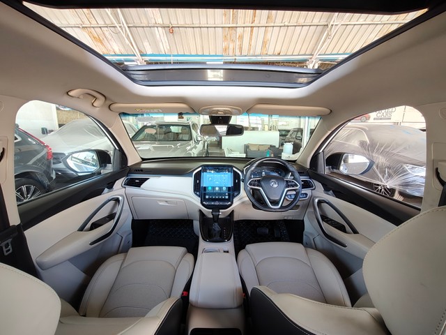 Second-hand 2021 MG Hector Sharp CVT for sale in Bangalore-13