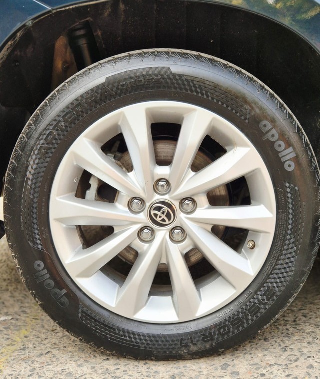 Second-hand 2024 Toyota Innova Hycross VX(O) 7STR Hybrid for sale in New Delhi-7