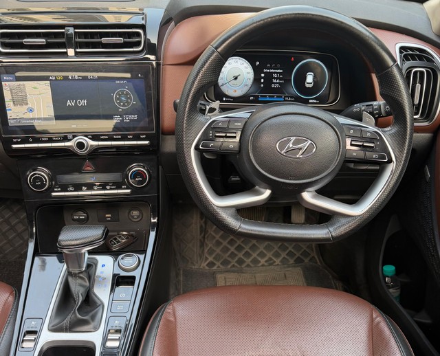 Second-hand 2022 Hyundai Alcazar Signature Diesel AT for sale in Hyderabad-12