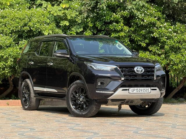 Toyota Fortuner 4x4 डीजल AT बीएस6 Second-hand 2022 Toyota Fortuner 4x4 डीजल AT बीएस6 for sale in New Delhi