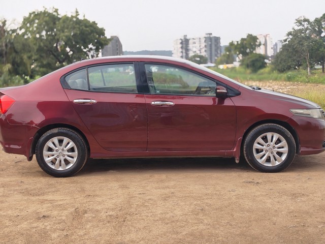 Second-hand 2013 Honda City V MT for sale in Pune-1