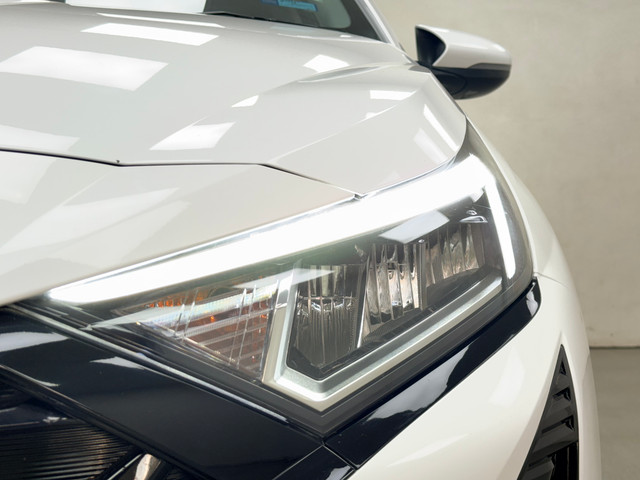 Second-hand 2024 Hyundai i20 Asta Opt IVT for sale in Pune-10