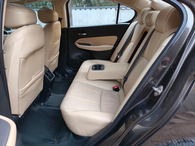 Second-hand 2021 Honda City ZX MT for sale in Kolkata-17