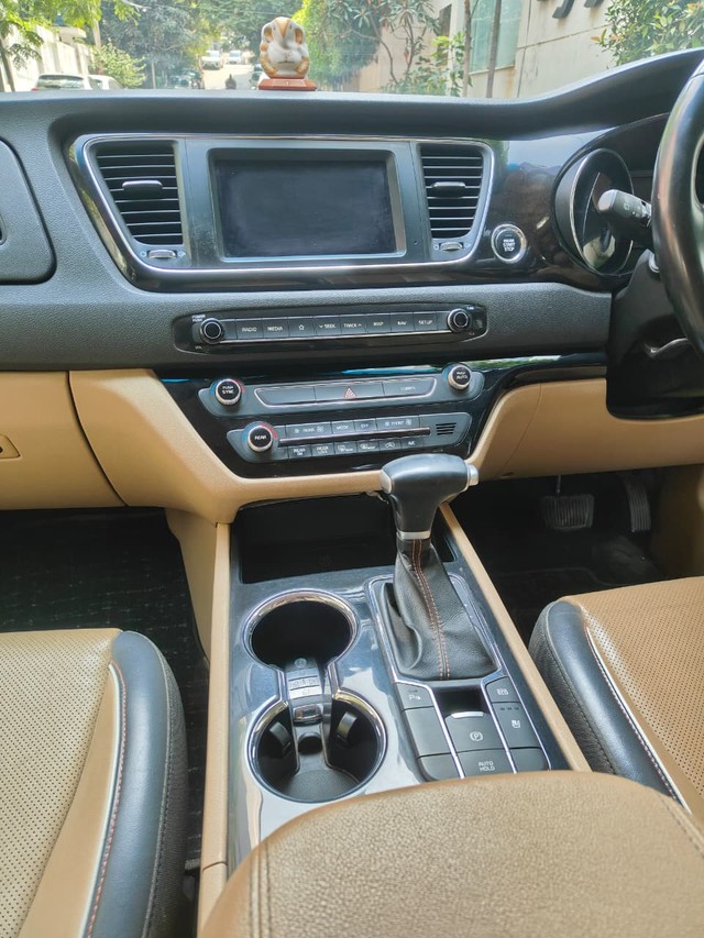 Second-hand 2020 Kia Carnival Limousine for sale in Hyderabad-8