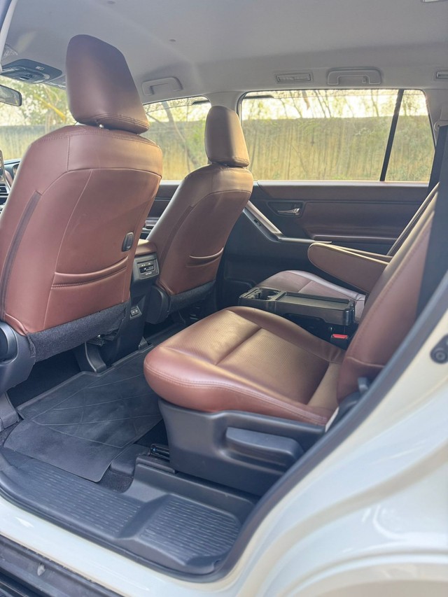 Second-hand 2024 Toyota Innova Hycross G 7STR for sale in New Delhi-15