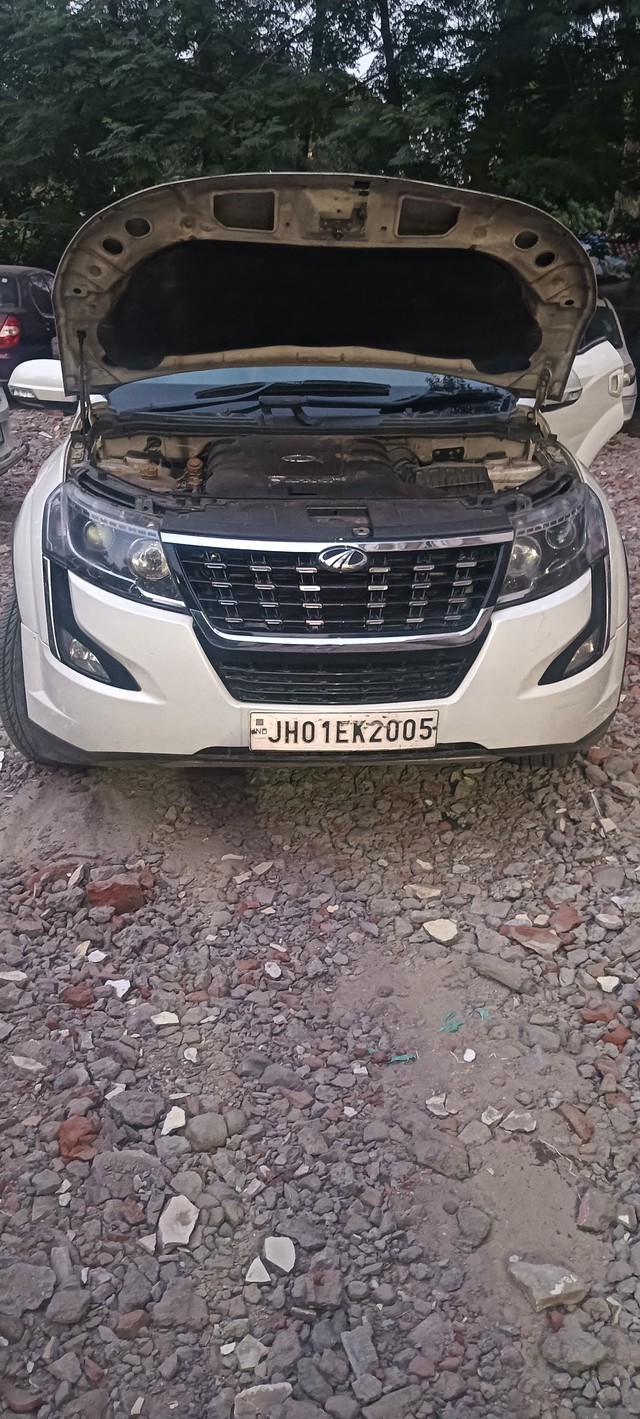 Second-hand 2021 Mahindra XUV500 W11 Option for sale in Patna-4