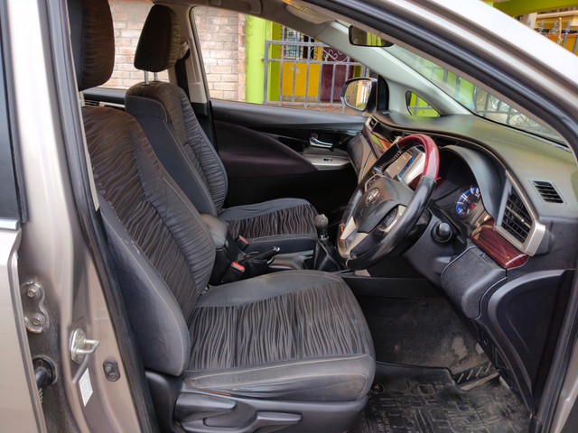 Second-hand 2016 Toyota Innova Crysta 2.4 VX MT 8S BSIV for sale in Kolkata-4