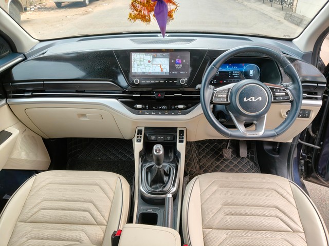 Kia Carens Luxury Plus iMT BSVI Second-hand 2023 Kia Carens Luxury Plus iMT BSVI for sale in Kolkata-11